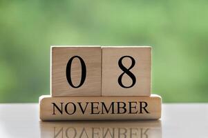 8 november kalenderdatumtekst op houten blokken met kopieerruimte voor ideeën of tekst. kopieer ruimte foto