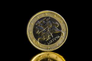 een euromunt gebruikt in de europese unie foto