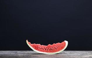 stukjes heerlijke rode sappige watermeloen foto