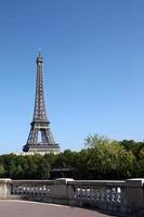 parijs: uitzicht op de Eiffeltoren met kopie ruimte foto