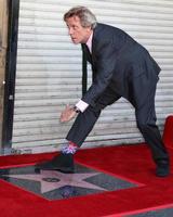 los angeles, 25 okt - hugh laurie bij de hugh lauriehollywood walk of fame ster ceremonie op de hollywood blvd op 25 oktober 2016 in los angeles, ca foto