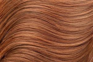 lang rood menselijk glanzend haar