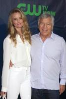 los angeles, 17 juli - ricki noel lander, robert kraft op het cbs tca juli 2014 feest in het pacific design center op 17 juli 2014 in west hollywood, ca foto