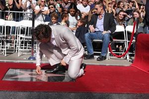 los angeles, 17 nov - matthew mcconaughey bij de matthew mcconaughey hollywood walk of fame star ceremonie in hollywood en highland op 17 november 2014 in los angeles, ca foto