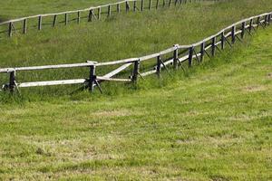 houten hek op de boerderij foto