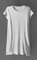 witte kleur slim fit t-shirtmodel met korte mouwen en lange mouwen foto