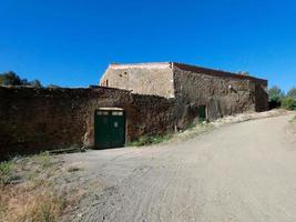 typisch Catalaans landhuis in het Collcerola-gebergte, vlakbij de stad Barcelona. foto