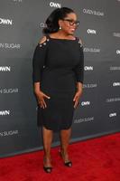 los angeles, 29 aug - oprah winfrey bij de première van own s queen sugar in de warner brothers studio's op 29 augustus 2016 in burbank, ca foto