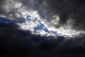 wolken in de lucht foto