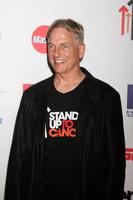 los angeles, 5 sep - mark harmon bij de stand up 2 kanker uitzending aankomsten bij dolby theater op 5 september 2014 in los angeles, ca foto