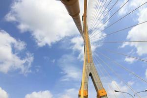 mega sling bridge, rama 8, in bangkok thailand foto