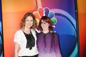 los angeles, 13 jan - jenna fischer, megan mullally op de nbcuniversal tca persdag winter 2016 in het langham huntington hotel op 13 januari 2016 in pasadena, ca foto