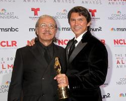 los angeles, 27 sep - edward james olmos, lou diamond phillips bij de 2013 alma awards, perszaal in pasadena civic auditorium op 27 september 2013 in pasadena, ca foto