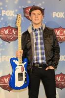 las vegas, 10 dec - scotty mccreery bij de perskamer van de amerikaanse country awards 2013 in het evenementencentrum van mandalay bay op 10 december 2013 in las vegas, nv foto