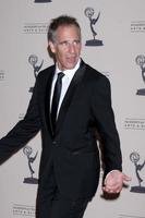 los angeles, 15 sep - scott bakula bij de creative emmys 2013, press room in nokia theater op 15 september 2013 in los angeles, ca foto