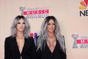 los angeles, 29 maart - shannon bex, aubrey o day bij de 2015 iheartradio music awards in het heiligdom auditorium op 29 maart 2015 in los angeles, ca foto