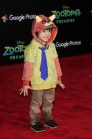 los angeles, 17 februari - jeremy maguire bij de première van zootopia in het el capitan theater op 17 februari 2016 in los angeles, ca foto