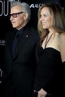 los angeles, 17 nov - harvey keitel, daphna kastner bij de jeugd la première bij de directors guild of america op 17 november 2015 in los angeles, ca foto