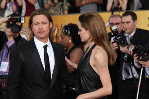 Los Angeles, 29 jan - Brad Pitt en Angelina Jolie arriveren op de 18e jaarlijkse Screen Actors Guild Awards in Shrine Auditorium op 29 januari 2012 in Los Angeles, Ca foto