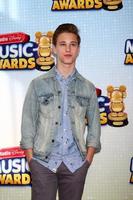 los angeles, 27 april - ryan beatty arriveert bij de radio disney music awards 2013 in het nokia theater op 27 april 2013 in los angeles, ca foto