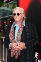 los angeles, jun 11 - rutger hauer arriveert bij de première van het echte bloed seizoen 6 in de arclight hollywood theaters op 11 juni 2013 in los angeles, ca foto