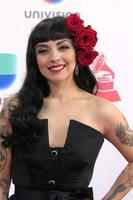 las vegas, 17 nov - mon laferte bij de 17e jaarlijkse latin grammy awards in de t-mobile arena op 17 november 2016 in las vegas, nv foto