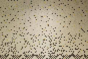 textuur van kleine keramische tegels op een chaotische manier achtergrond voor elite interieur van badkamer, wc, toilet en toilet foto