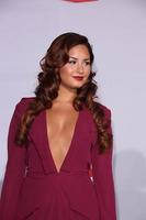 los angeles, 10 nov - demi lovato arriveert bij de 12e jaarlijkse latin grammy awards in mandalay bay op 10 november 2011 in las vegas, nv foto