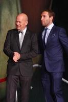 los angeles, 31 jan - bruce willis, jai courtney bij de onthulling van de muurschildering a good day to die hard in de 20e-eeuwse vosstudio's op 31 januari 2013 in los angeles, ca. foto