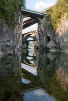 vijf bruggen in het sedrina-ravijn foto