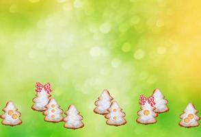 achtergrondkoekjesfoto's in de vorm van kerstbomen foto