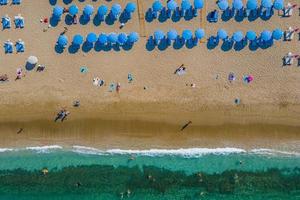 luchtfoto strand en zee foto