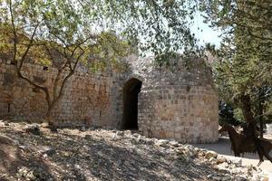 25 . 09 . 2018 . Yechiam fort is de ruïnes van een kruisvaarder en Ottomaanse fort in het westen van Galilea, Israël foto