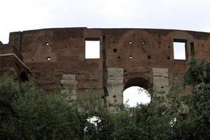 6 mei 2022 colosseum italië. het colosseum is een architectonisch monument van het oude rome. foto