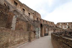 6 mei 2022 colosseum italië. het colosseum is een architectonisch monument van het oude rome. foto
