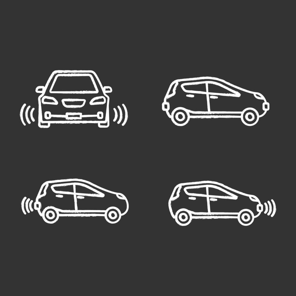slimme auto's krijt pictogrammen instellen. nfc auto's. intelligente voertuigen. zelfrijdende auto's. autonome auto's. voertuigen zonder bestuurder. geïsoleerde vector schoolbord illustraties