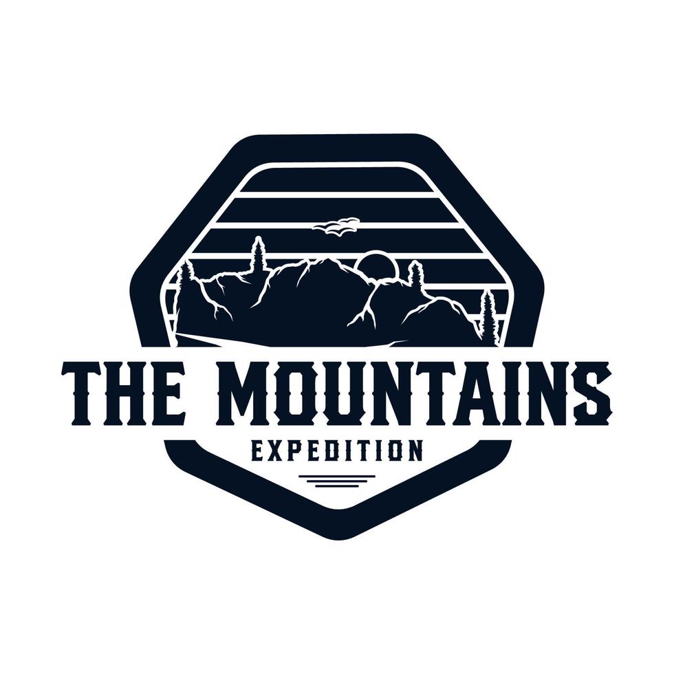 vector berg en buitenshuis avonturen logo