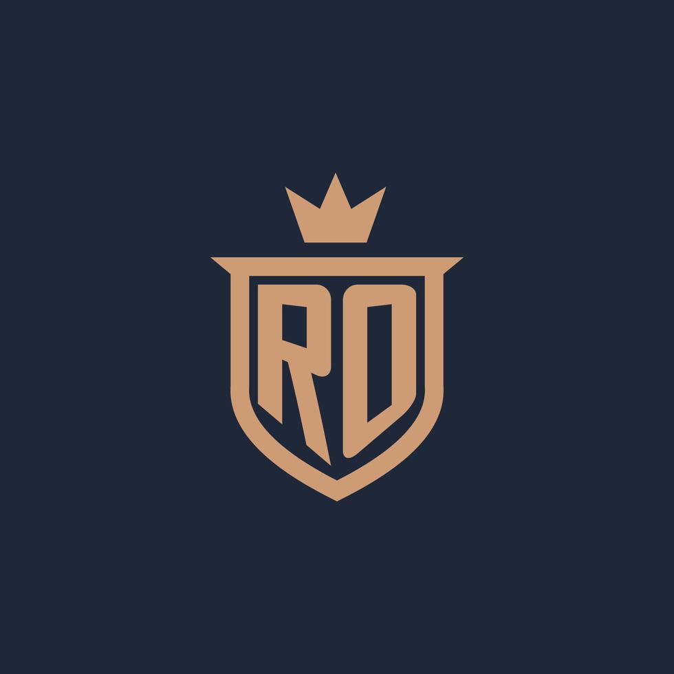 ro monogram eerste logo met schild en kroon stijl vector