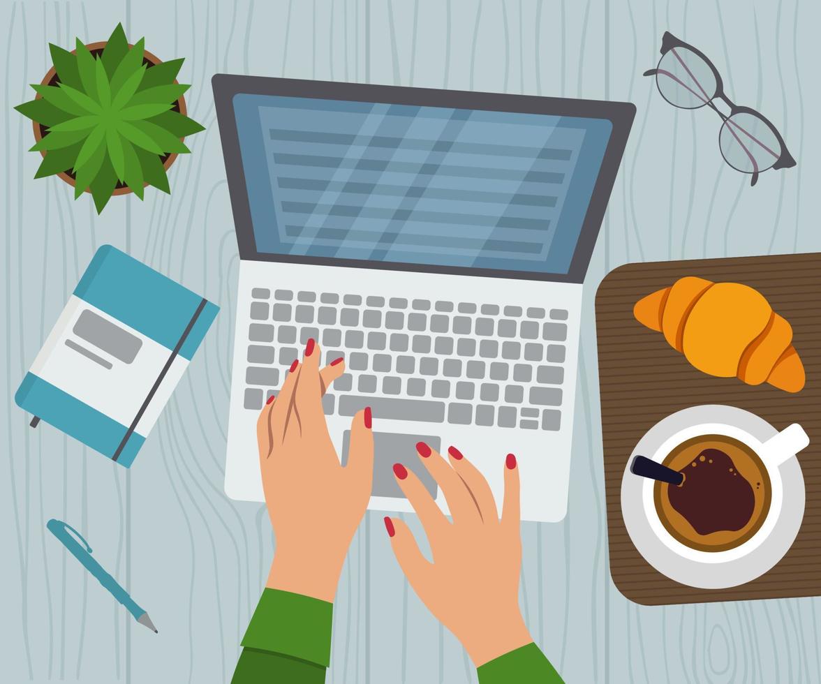 top visie van bureau. vrouw werken met laptop, koffie en croissant vector illustratie in vlak stijl
