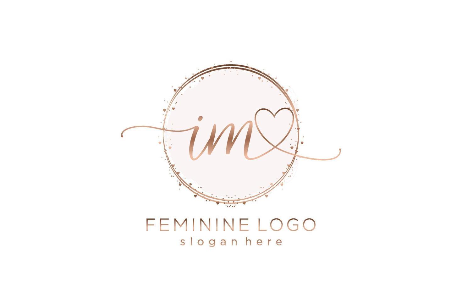 eerste im handschrift logo met cirkel sjabloon vector logo van eerste bruiloft, mode, bloemen en botanisch met creatief sjabloon.