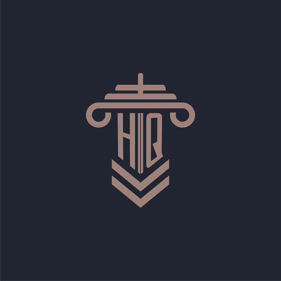 hq eerste monogram logo met pijler ontwerp voor wet firma vector beeld