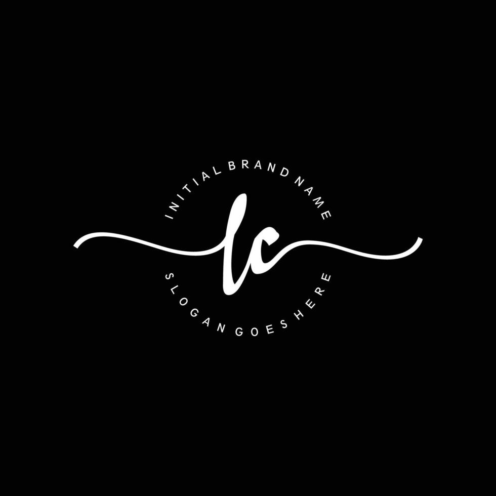 eerste lc handschrift logo sjabloon vector