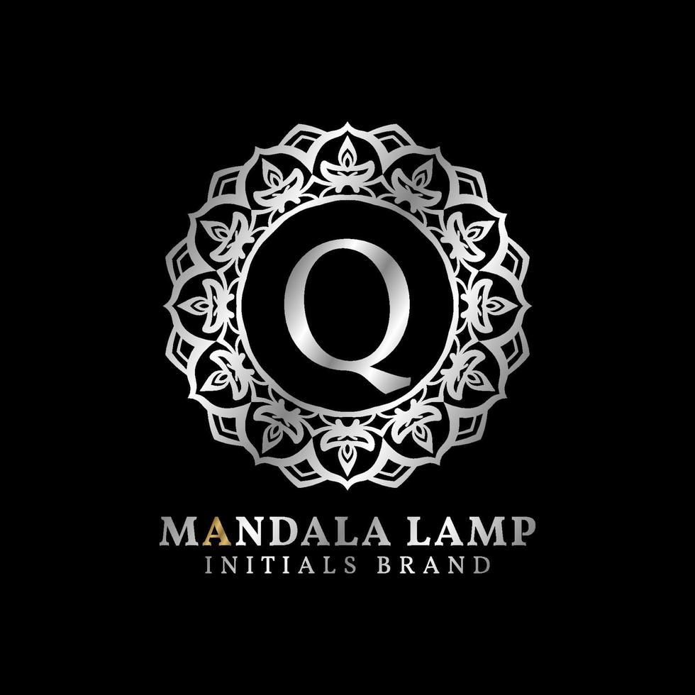brief q mandala lamp initialen decoratief vector logo ontwerp voor bruiloft, spa, hotel, schoonheid zorg