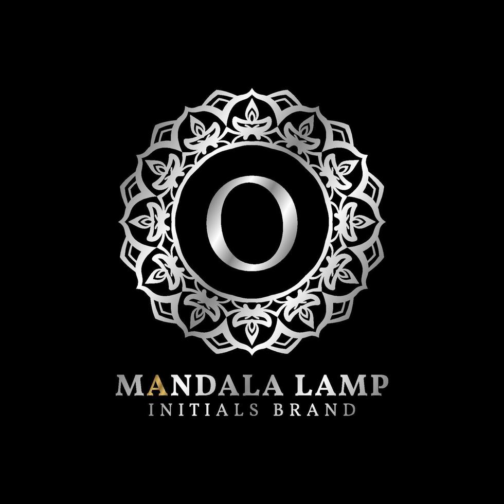 brief O mandala lamp initialen decoratief vector logo ontwerp voor bruiloft, spa, hotel, schoonheid zorg