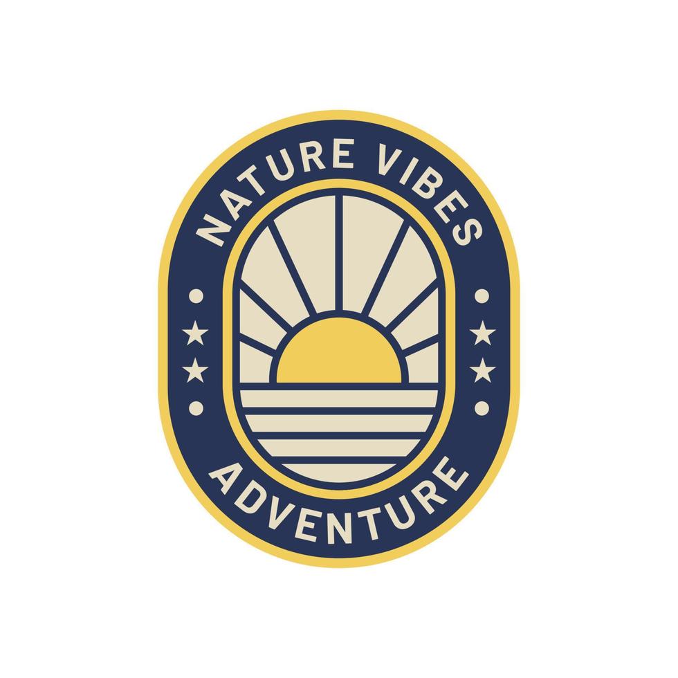 wijnoogst natuur berg avontuur logo insigne vector illustratie. mooi zo voor sticker insigne of t-shirt ontwerp