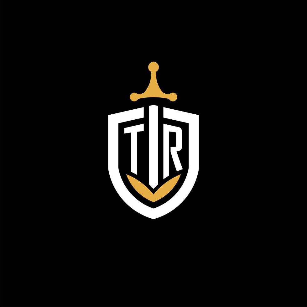 creatief brief tr logo gaming esport met schild en zwaard ontwerp ideeën vector