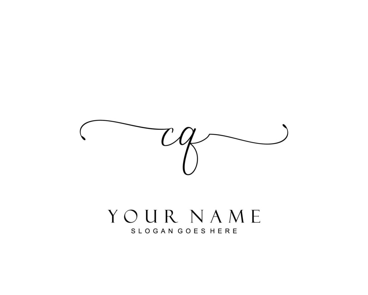 eerste cq schoonheid monogram en elegant logo ontwerp, handschrift logo van eerste handtekening, bruiloft, mode, bloemen en botanisch met creatief sjabloon. vector