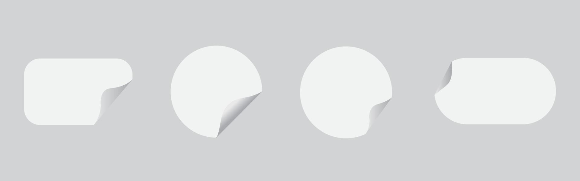 realistisch papier stickers. wit Zelfklevend ronde en rechthoekig prijs labels, blanco vouwen hoek papier model. vector karton etiketten reeks