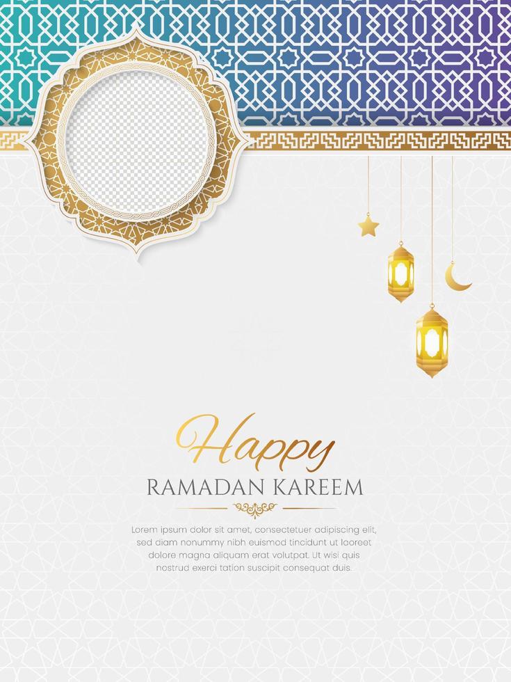 Ramadan kareem gouden luxe Islamitisch sociaal media post met Arabisch stijl patroon en foto kader vector