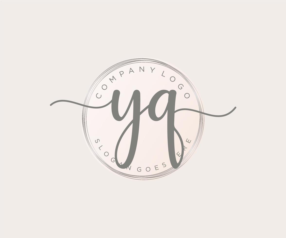 eerste yq vrouwelijk logo. bruikbaar voor natuur, salon, spa, kunstmatig en schoonheid logo's. vlak vector logo ontwerp sjabloon element.